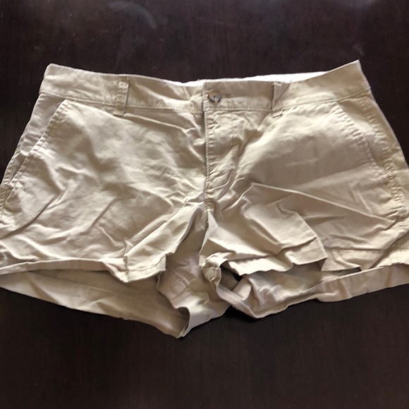 Old Navy Khaki shorts - Picture 1 of 5